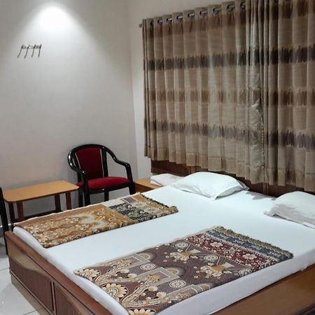 Hotel Ankit Virpur Екстериор снимка