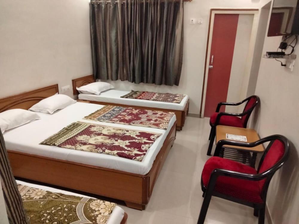 Hotel Ankit Virpur Екстериор снимка